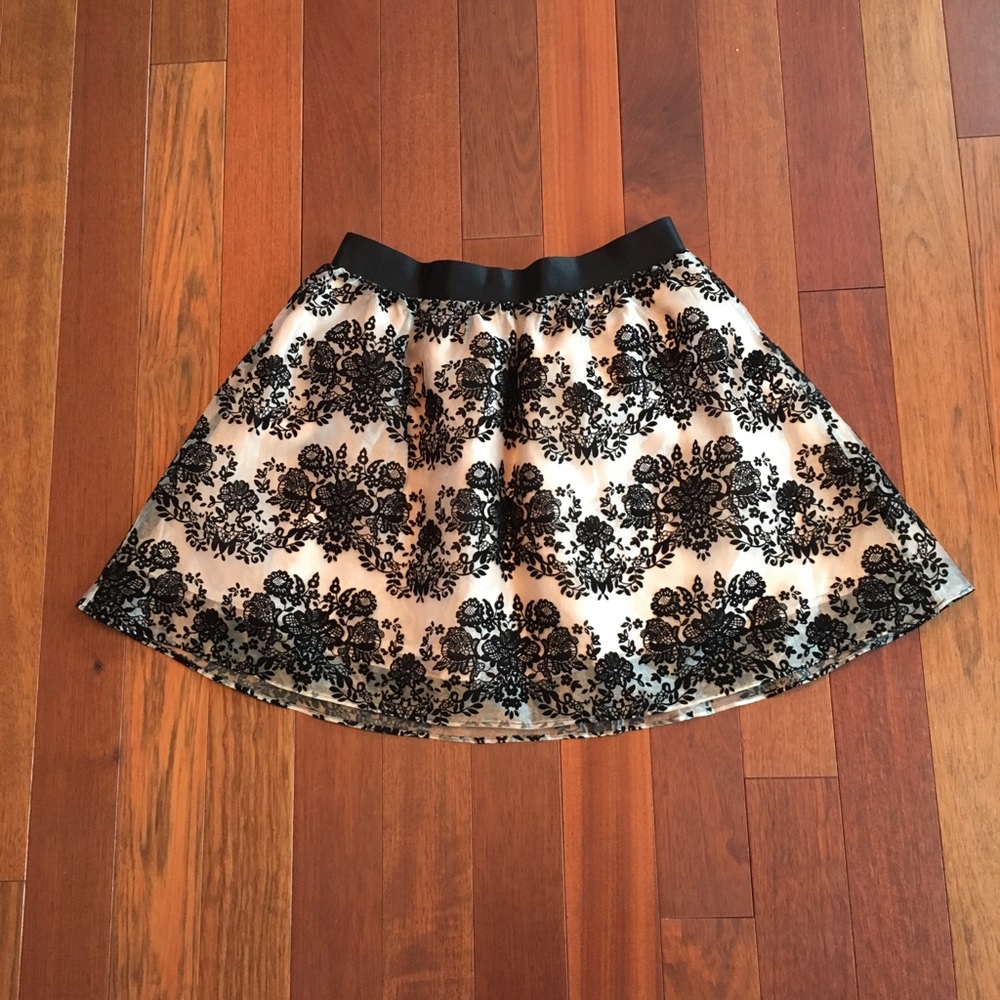 SOLD Beautiful EXPRESS skirt! Excellent condition!